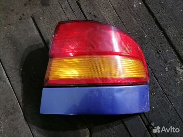 Фонарь задний правый карина Е