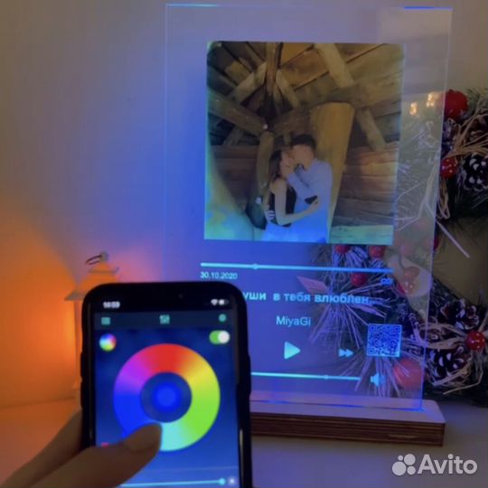 Трек с фото на стекле Подарок