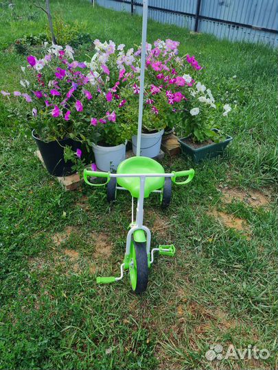 Трехколесный велосипед