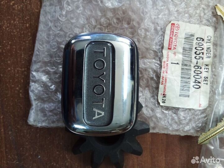 Замок двери багажника оригинал TLC 80 VX