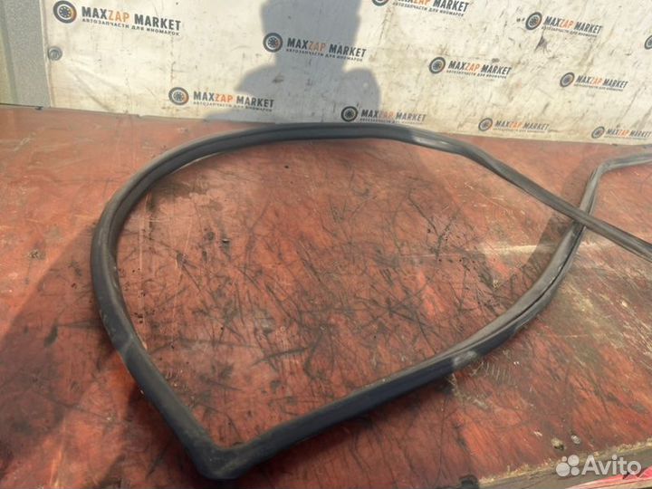 Уплотнительная резинка перед прав Chery Tiggo