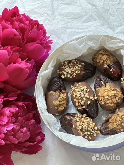 Финики в шоколаде