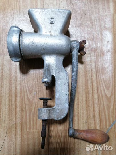 Мясорубка ручная