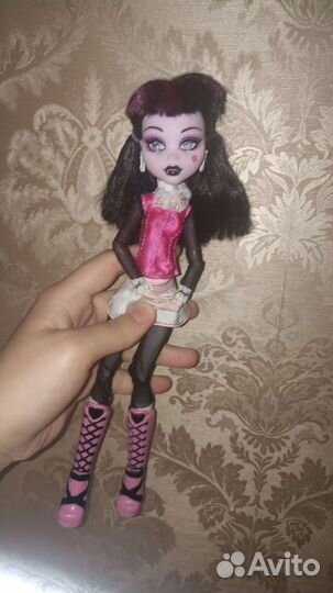 Кукла Монстер Хай дракулаура базовая