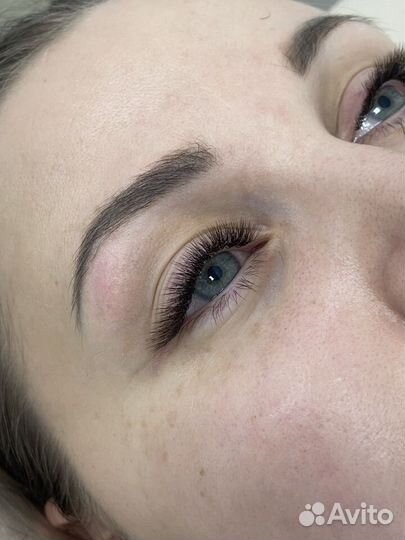 Мастер по наращиванию и ламинированию ресниц