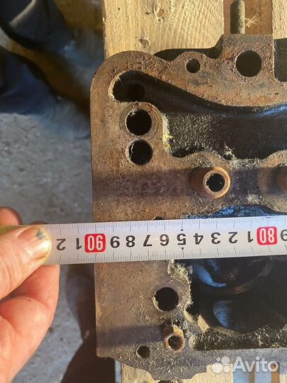 Головка блока шестицилиндрованного двс