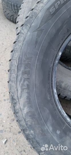 Bridgestone Blizzak Spike-02 SUV 245/70 R16