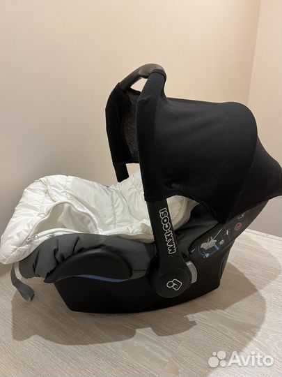 Детские автокресло, коврик, мобиль, горка