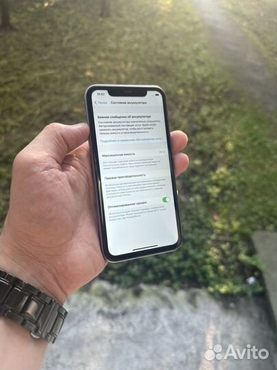 iPhone 11 128gb;