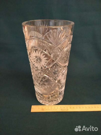 Хрустальная ваза