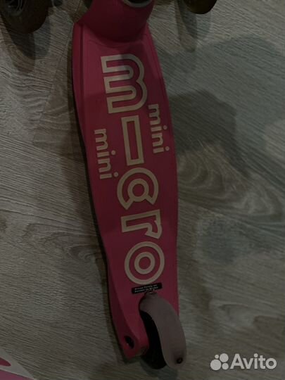 Самокат трехколёсный mini micro deluxe LED