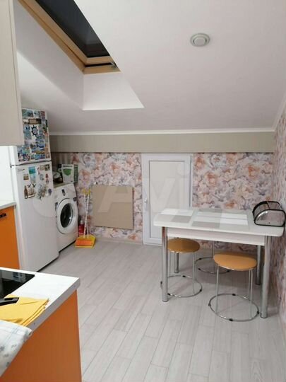 2-к. квартира, 60 м², 10/10 эт.