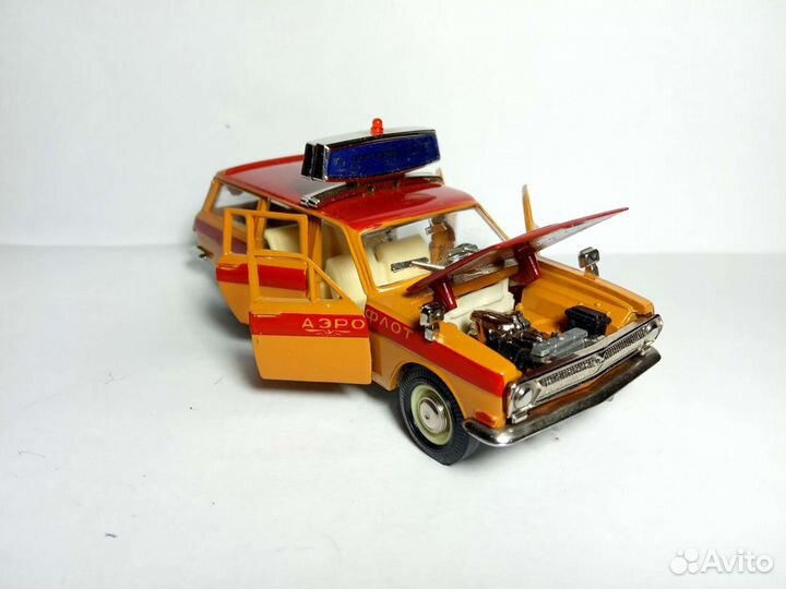 Модель СССР Волга Газ 2402 Аэрофлот 1:43 масштаб