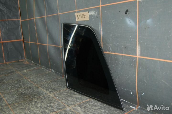 Стекло глухое левое - Suzuki Grand Vitara JT