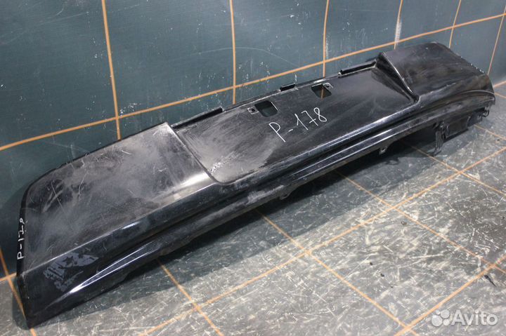 Накладка заднего бампера - Toyota Auris 2