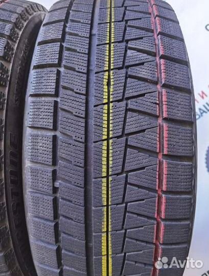 Bridgestone Blizzak Revo GZ 235/50 R18 97M