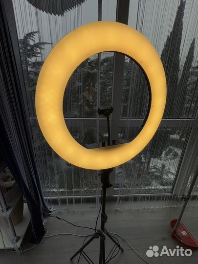 Кольцевая лампа