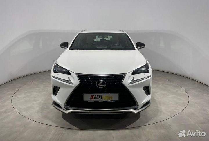 Lexus NX, 2021
