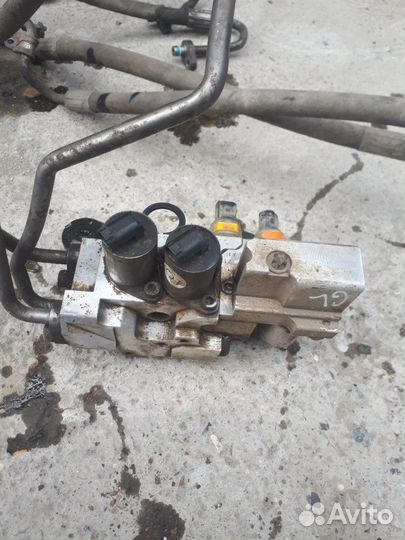 Блок клапанов стабилизатора мерседес GLS 166