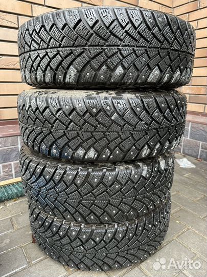 Колеса зимние 175 65 r14 BfGoodrich