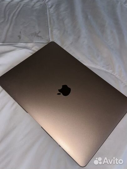 Apple MacBook air 13 2020 m1