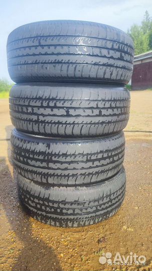 Yokohama BluEarth E70 215/55 R17 94V
