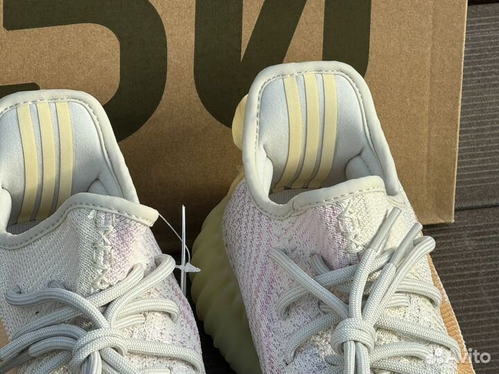 Кроссовки Adidas Yeezy Boost 350 V2 Light