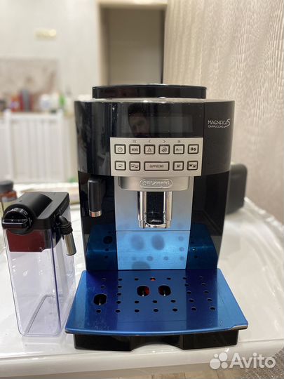 Кофемашина Delonghi 22.360b cappuccino (новая)