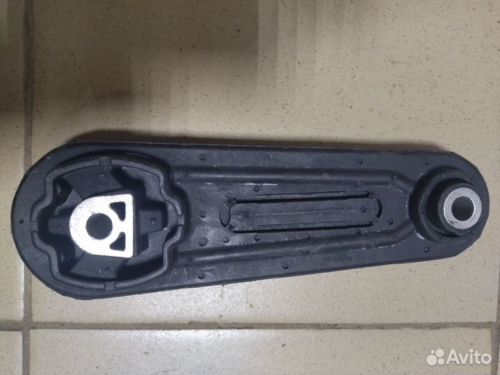 Опора двигателя задняя Logan/Sandero/ largus