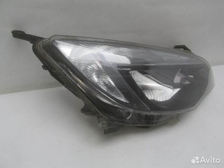 Фара правая Opel Astra J