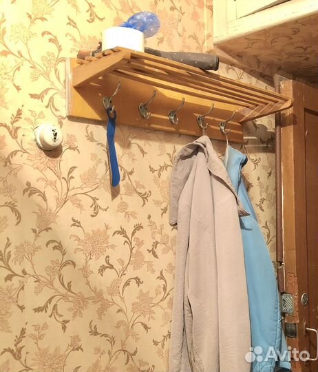 Вешалки в прихожую