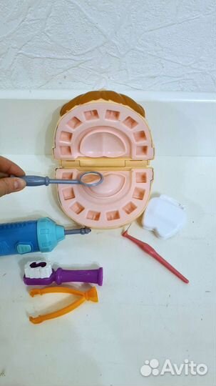 Play Doh мистер зубастик