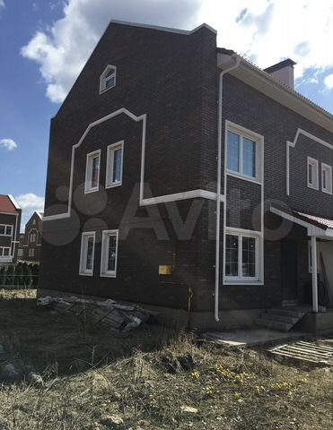 Таунхаус 180 м² на участке 5 сот.