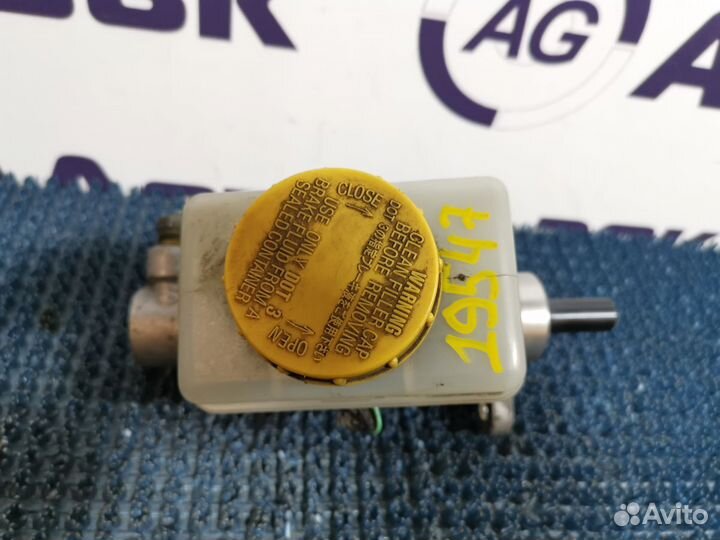 Главный тормозной цилиндр Subaru Forester