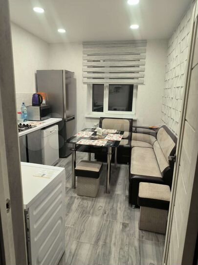 2-к. квартира, 57 м², 2/3 эт.