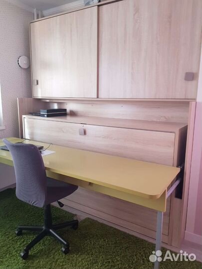 Трансформер (стол, кровать, шкаф для книг)