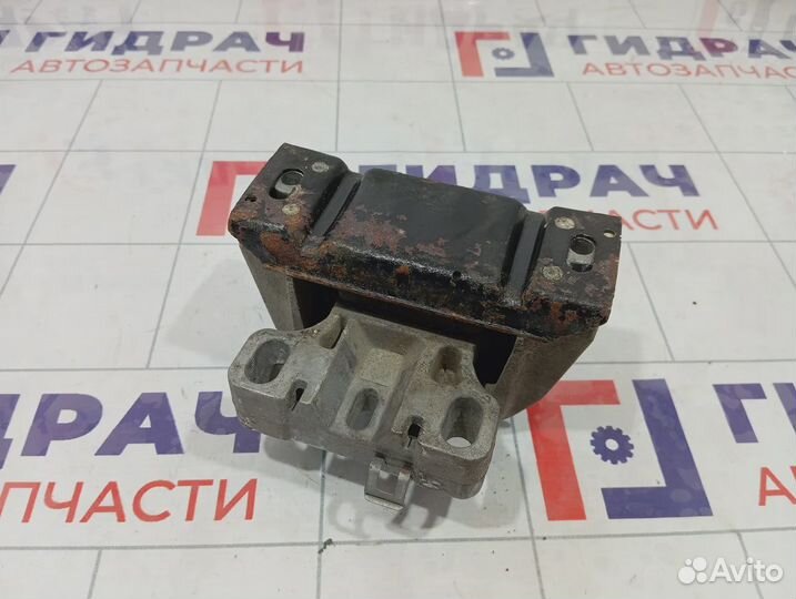 Опора кпп левая Volkswagen Golf (Mk4) 1J0199555AK