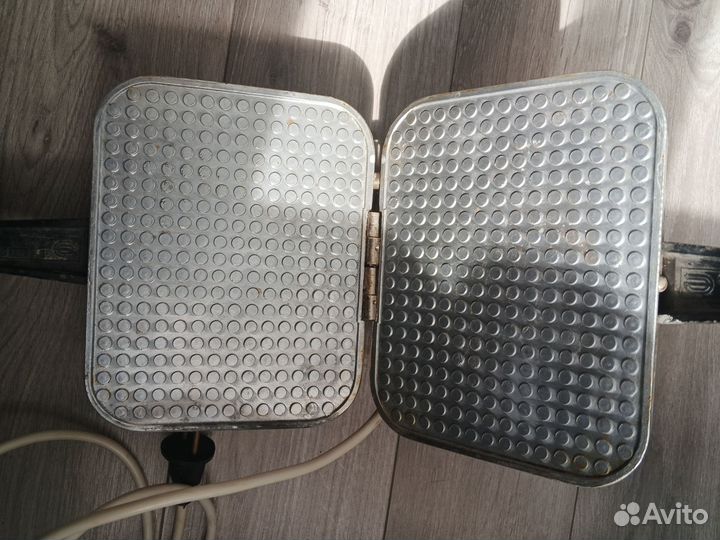 Вафельница СССР электрическая