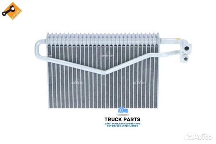 NRF 36152 Радиатор кондиционера MB