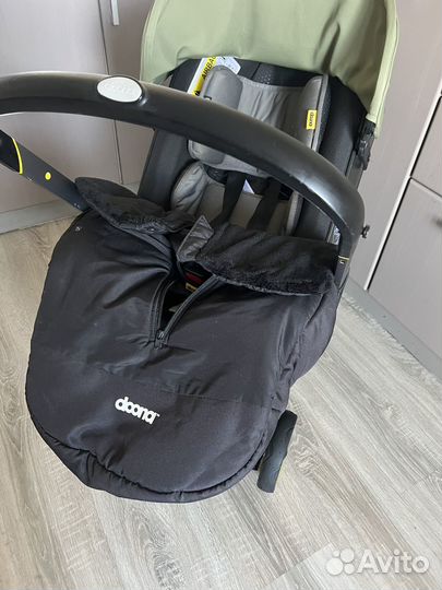 Коляска автокресло doona с базой isofix