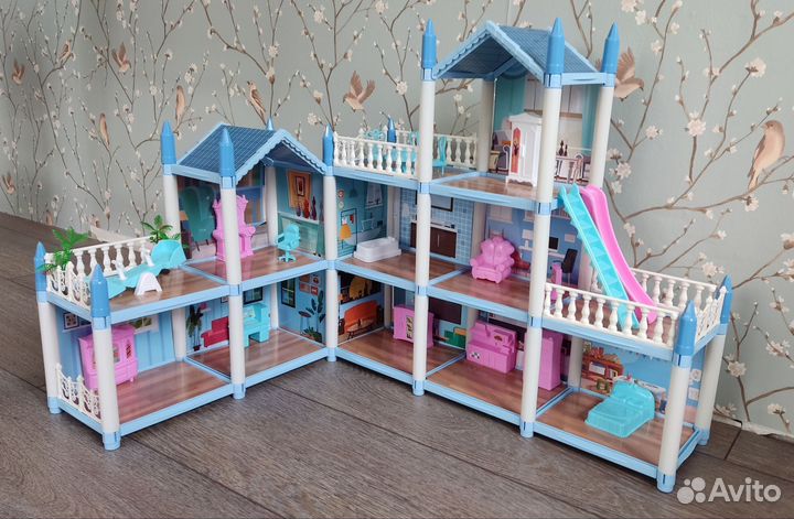 Кукольный домик с мебелью
