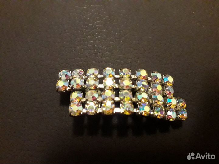 Чешская брошь