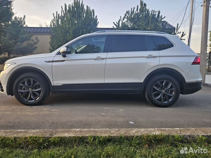 Volkswagen Tiguan 2.0 AMT, 2022, 4 000 км