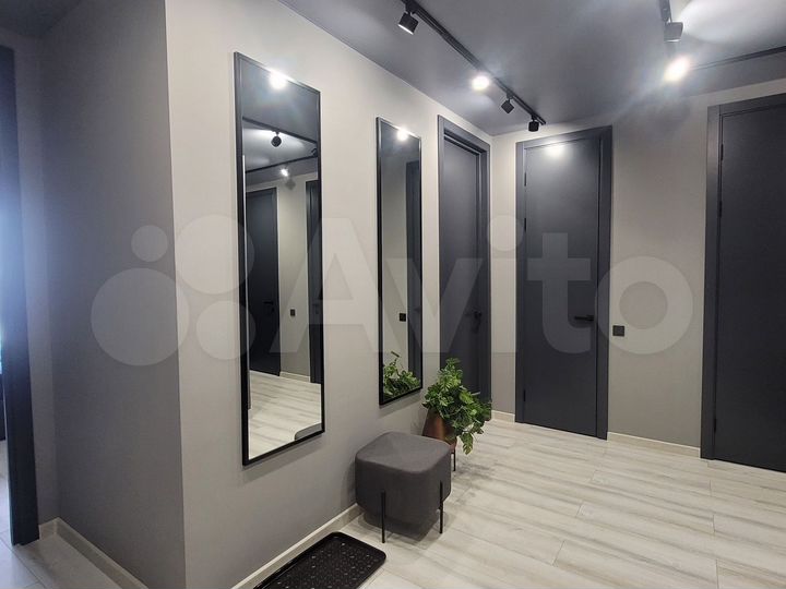 2-к. квартира, 77,5 м², 17/25 эт.