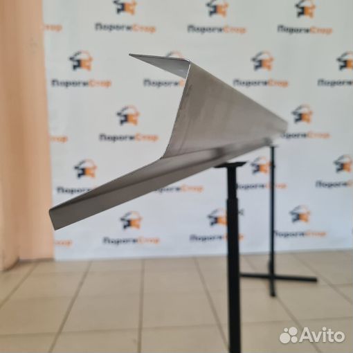 Кузовной порог правый Toyota Nadia ремкомплект