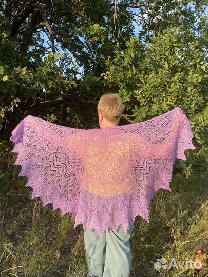 Платок-шаль ручной вязки