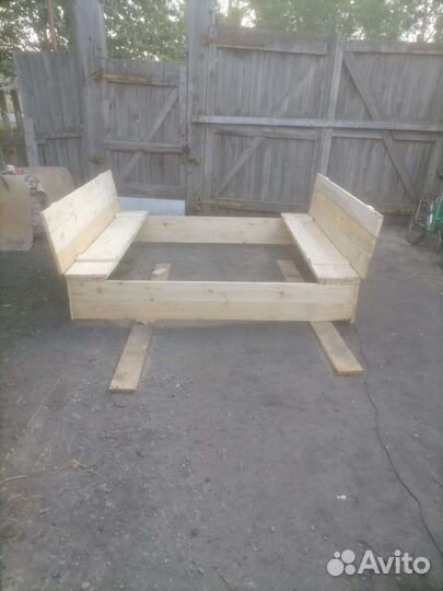 Детская песочница с крышкой