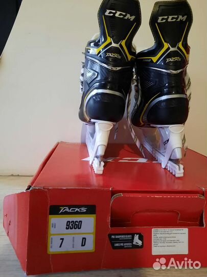 Коньки хоккейные ссм