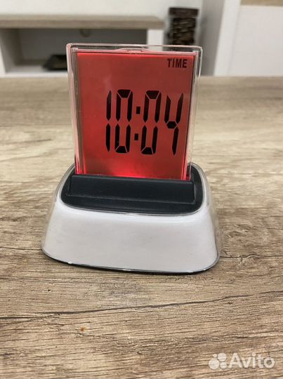 Прикроватные часы