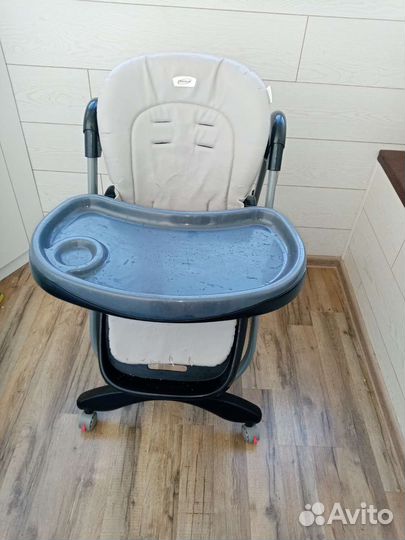 Детский стульчик для кормления
